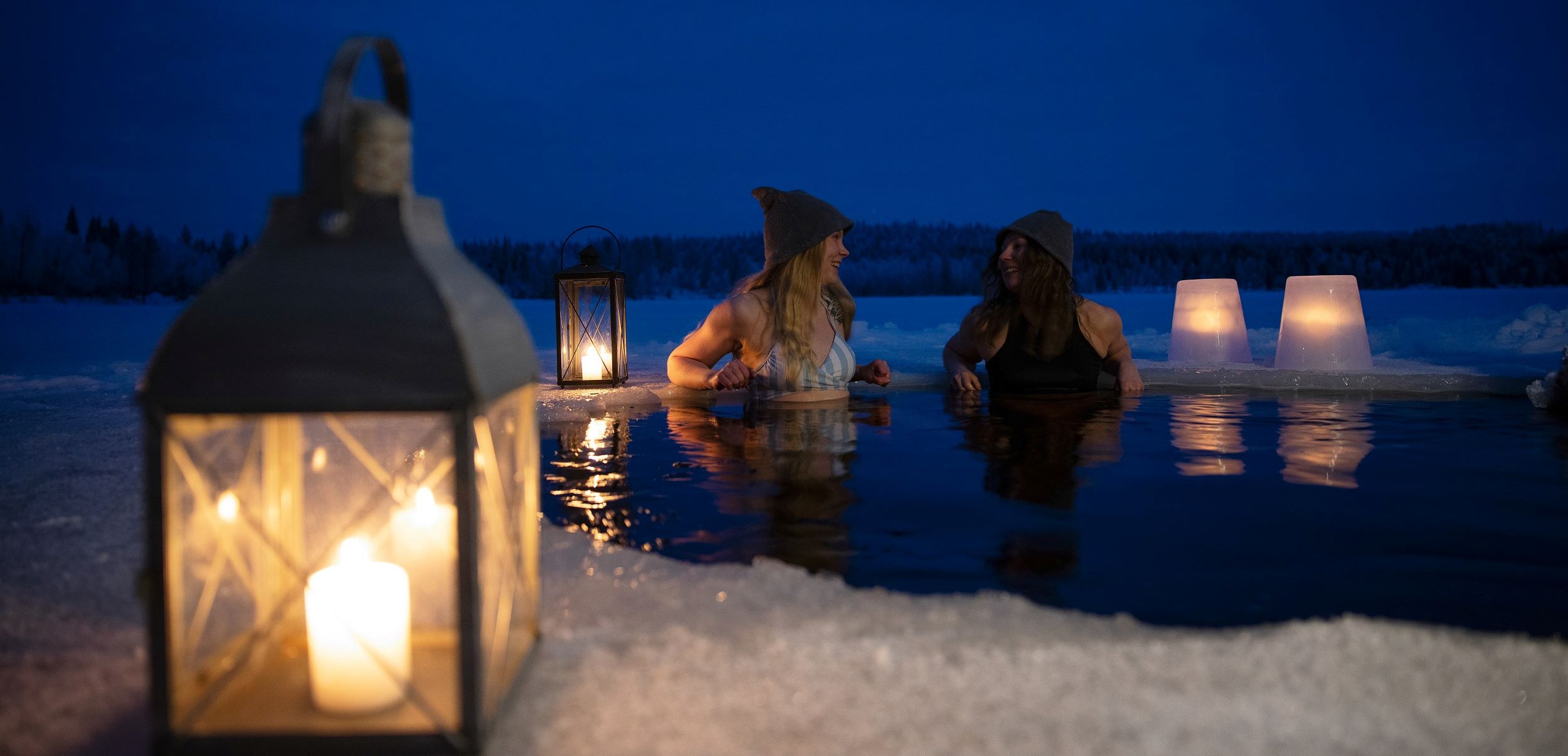 Eisbaden/Eisbaden bei Saunatour - Naturpool HarriTarvainen Hauptbild