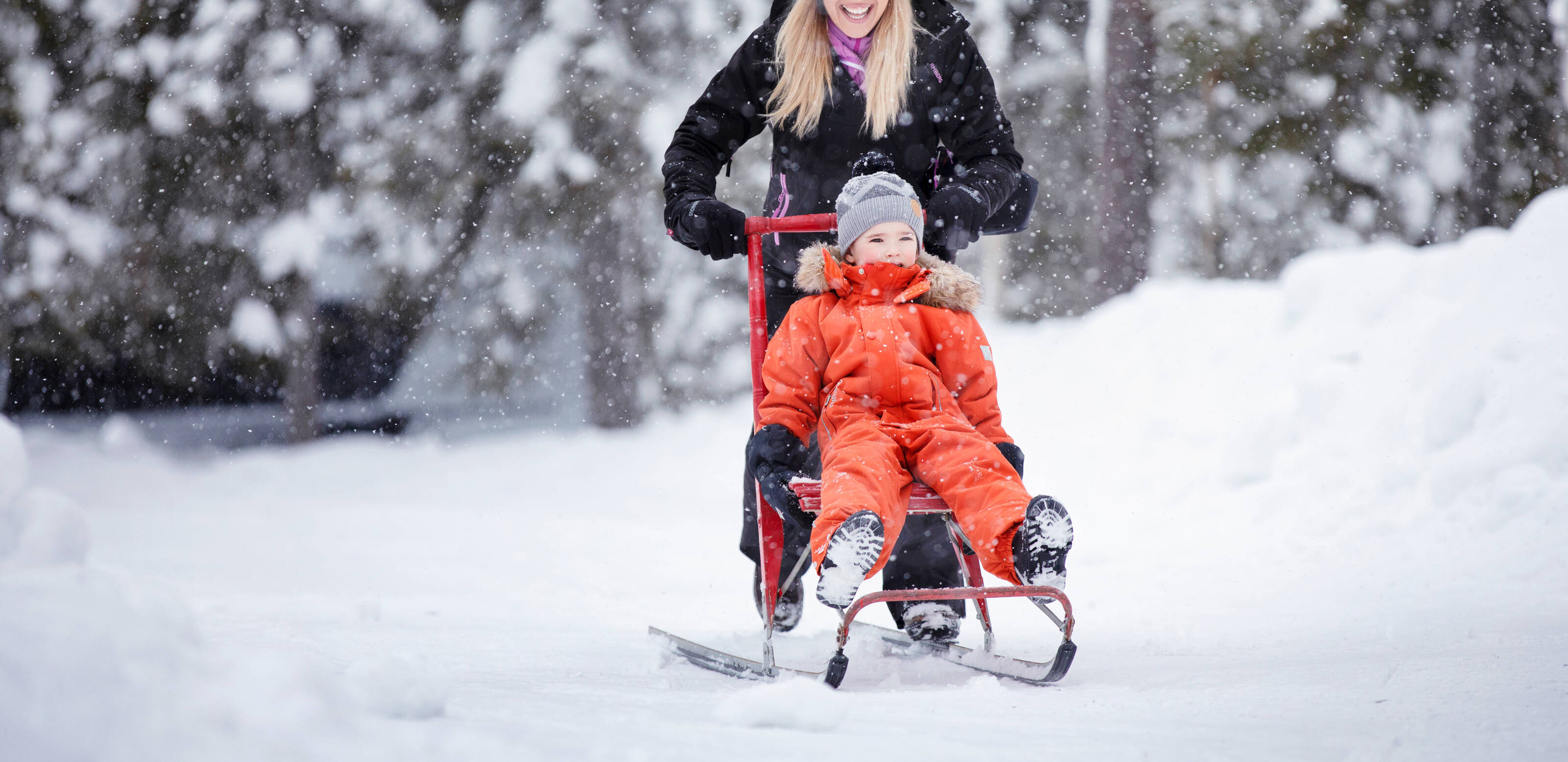 Finland Schlittenfahren Familie Ruka Kuusamo